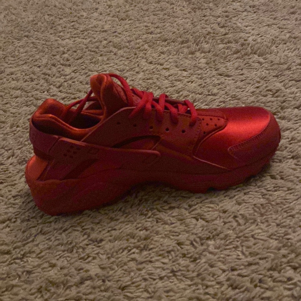 bought these two years ago, never wore them.